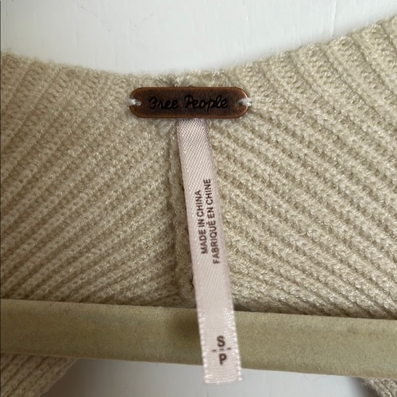 NWT Free People Cream Sweater - Picture 3 of 6